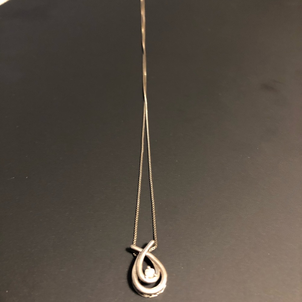 Silver Kay jewelers drop diamond necklace